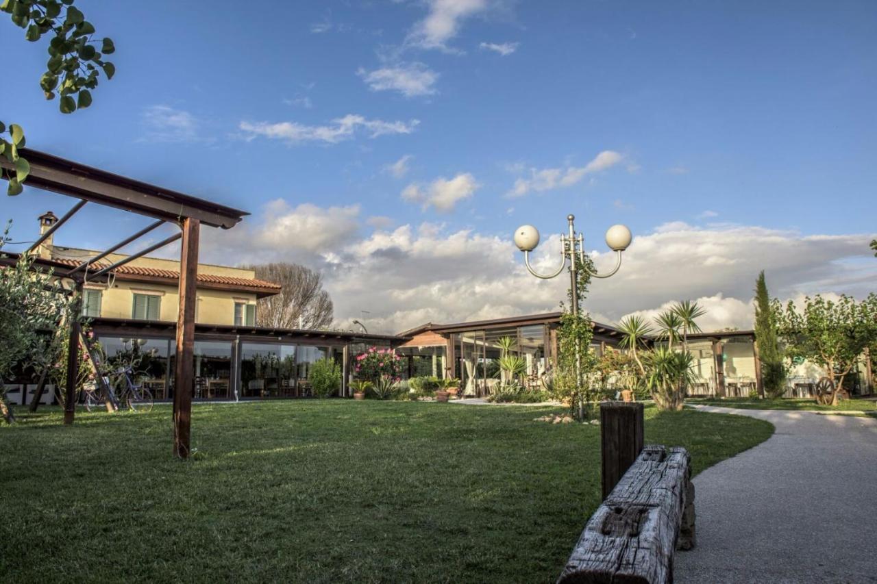 לדיספולי Agriturismo Torre Flavia מראה חיצוני תמונה